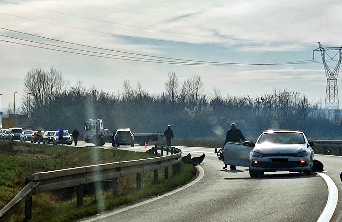 Bijeljina: Saobraćajka izazvala kolaps na obilaznici (FOTO)