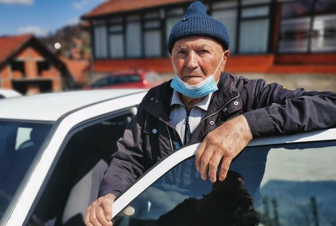 Djed Tikomir je najstariji vozač u Srbiji: Ima 94 godine i USPJEŠNO JE PROŠAO sve testove