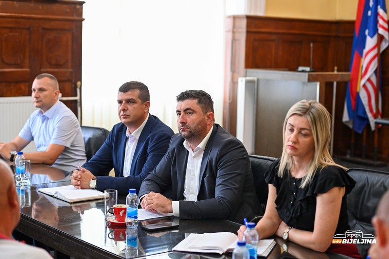 Bijeljina: Ključni akteri nisu došli na sastanak o otkupnoj cijeni pšenice (FOTO)