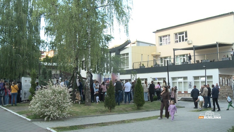 Zvornik dobio Umjetničku školu “Vojin Komadina“, ali i veliku novinu: Djeca više neće ići u Bijeljinu i Loznicu