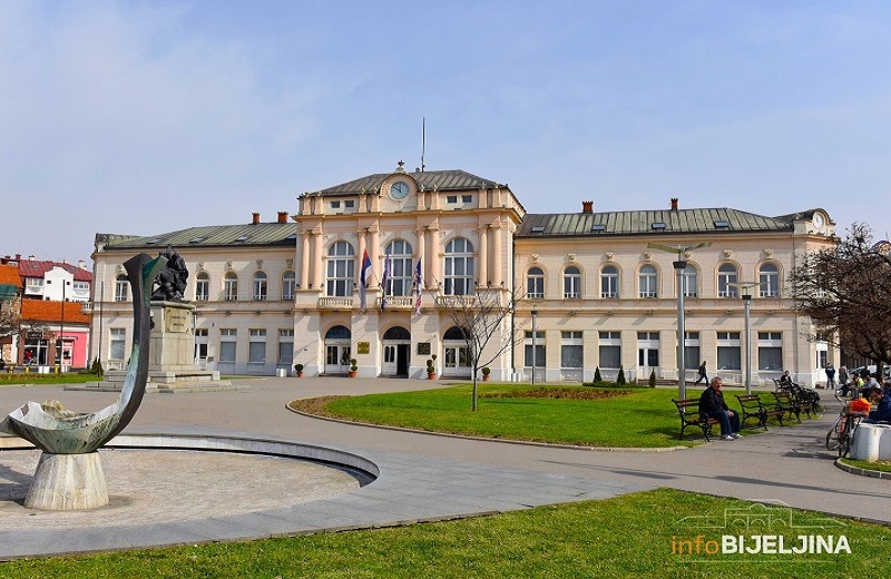 Bijeljina: Pet javnih preduzeća i ustanova osporavaju nadležnost gradonačelnika