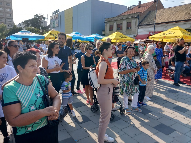 Počela prva manifestacija „Tkanica od zlata, igre i zanata“, cilj očuvanje tradicije i kulture (FOTO)