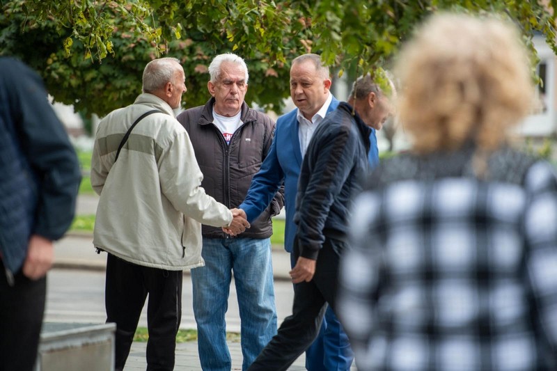 Pokret Uspješna Srpska dr Zlatko Maksimović sa penzionerima: Neizmjerno poštovanje za doprinos društvu