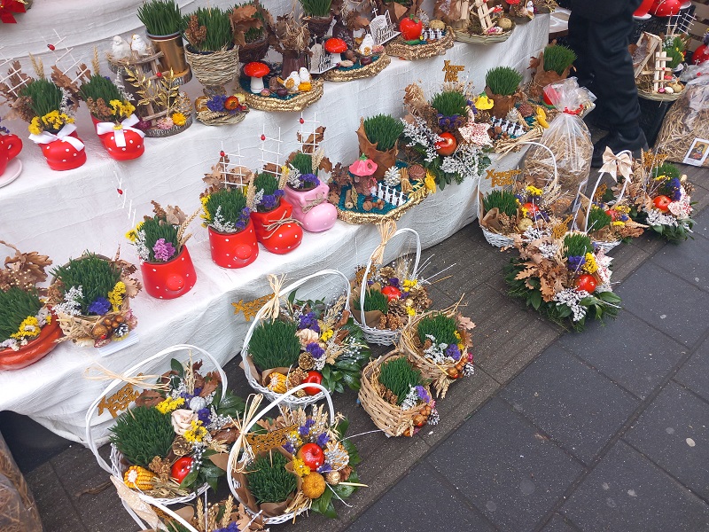 Božićne dekoracije glumca Vladana Čalije na bijeljinskom trgu (FOTO)