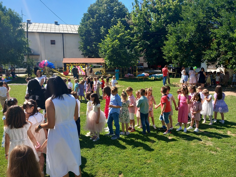 Bijeljina: Mališani vrtića „Čika Jova Zmaj“ obilježili „malu maturu“ (FOTO)