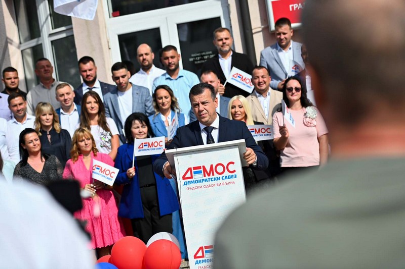 DEMOS Bijeljina: Svjedoci smo da grad stagnira i da su investicije zaustavljene (FOTO)