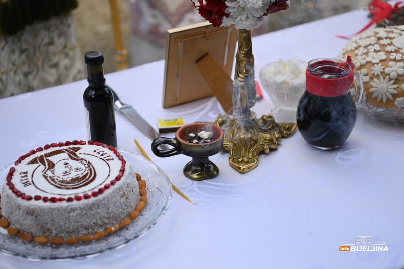 Mitropolit Fotije blagloslovio Ugljevik: Grad vjere, ljudi i budućnosti (FOTO)