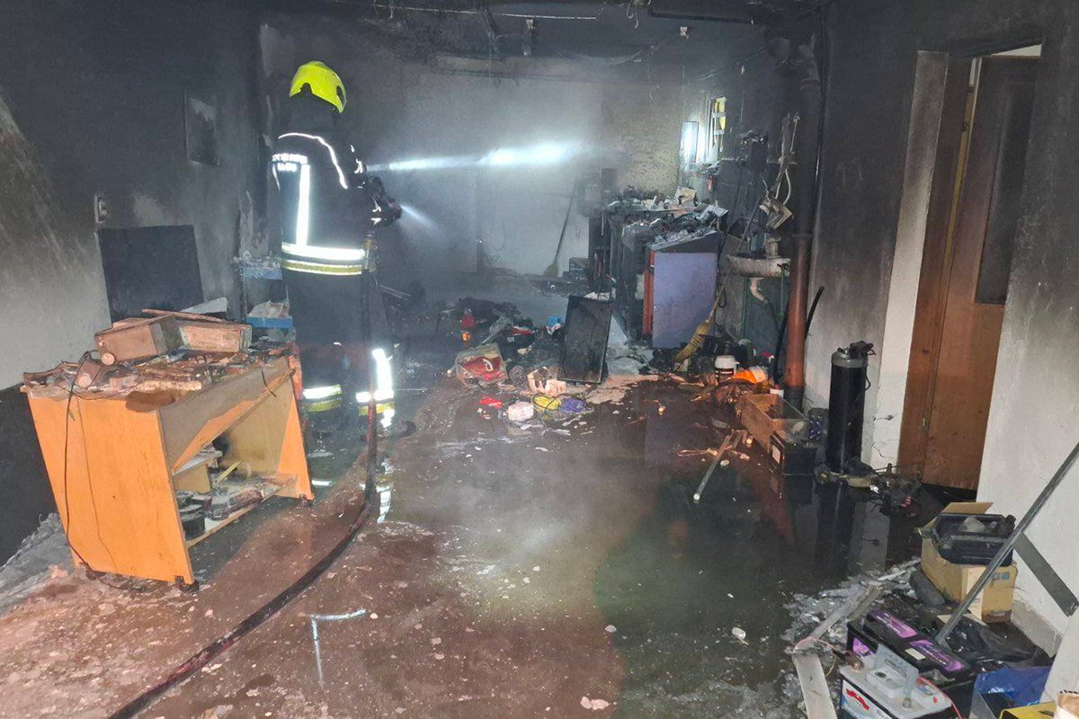 Banjaluka: Osam vatrogasaca gasilo požar u 