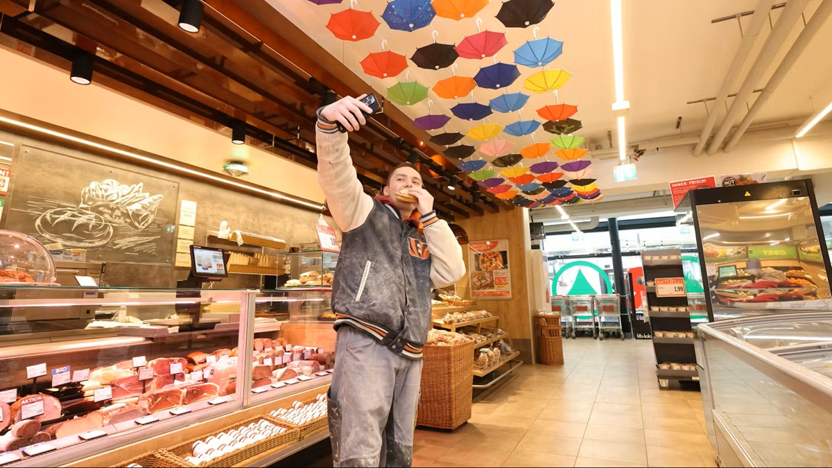 Supermarket Bijeljinaca u Beču postao atrakcija: Omiljeno mjesto za selfije (FOTO)