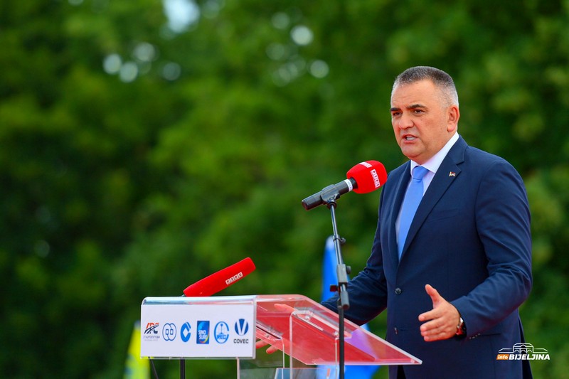 Počela izgradnja dionice autoputa Bijeljina - Brčko: Skratiće putovanje i smanjiti troškove (FOTO)