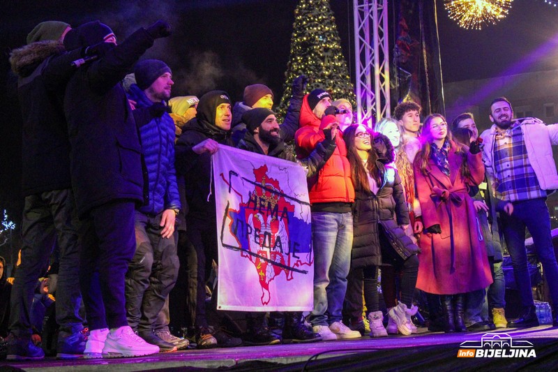 Bijeljina: Uz koncert Beogradskog sindikata proslavljen Dan Republike Srpske (FOTO)