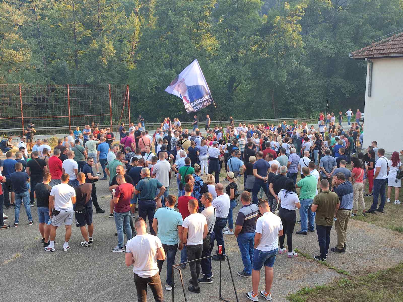 Zajednička poruka iz Lopara: Nećemo odustati od Republike Srpske (FOTO)