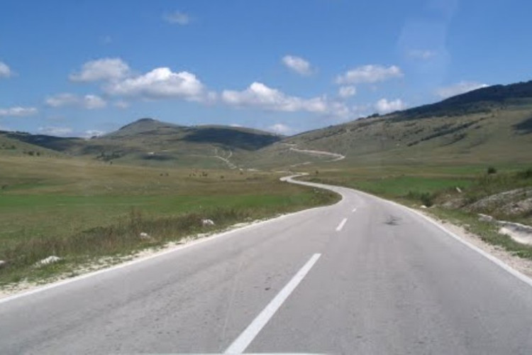 Preko Manjače danas potpuna obustava saobraćaja zbog bojevog gađanja