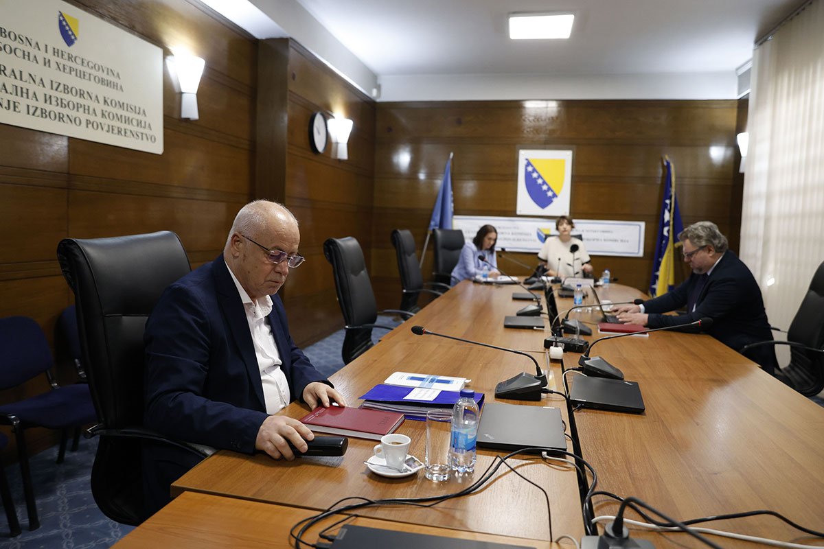 CIK BiH nabavlja skenere i ostalu opremu za izbore vrijednu 88 miliona maraka