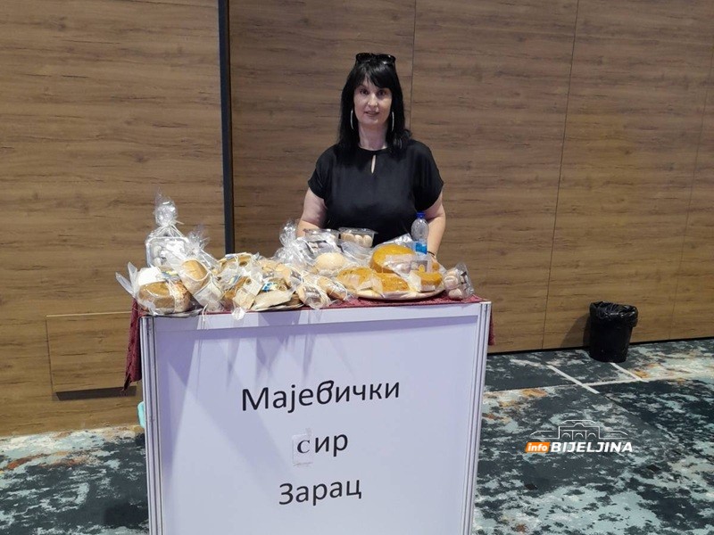Zdenka iz Lopara mjesečno proizvede do 300 kg sira: Potražnja ogromna, kupuju restorani, trgovački lanci, dijaspora... (FOTO)