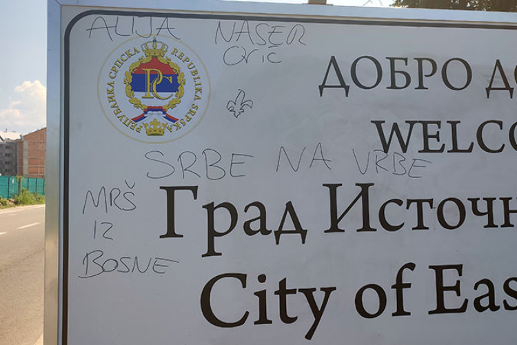 Uvredljive poruke i prijetnje osvanule na tabli o protjeranim Srbima