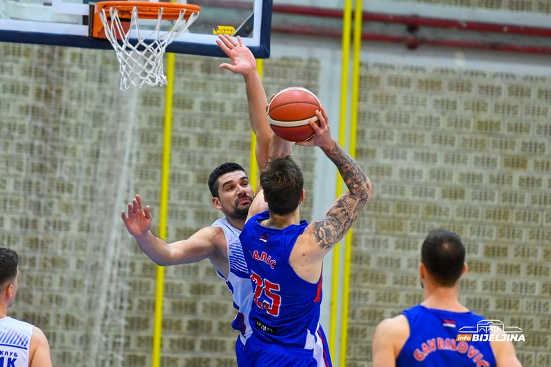 Radnik se držao u prvom poluvremenu: Igokea prvi finalista Kupa Republike Srpske (FOTO)