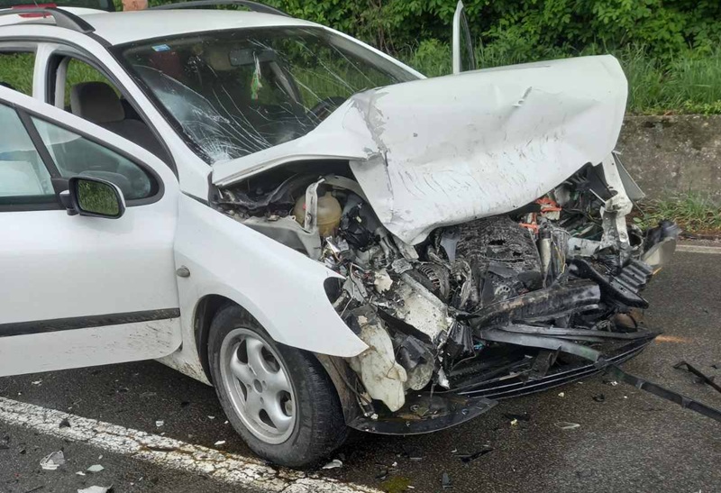 Epilog nezgode u Maleševcima kod Ugljevika: Povrijeđena tri lica (FOTO)