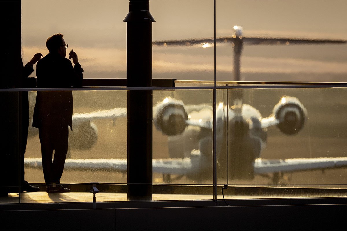 Avionu otpala guma prilikom polijetanja (VIDEO)