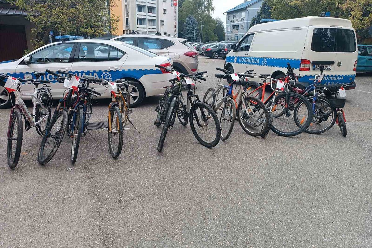 Hapšenje u Banjaluci: Policija tražila jedan, pa pronašla 11 ukradenih bicikala