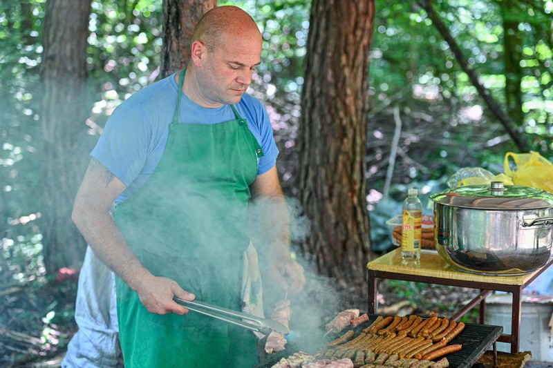 DRUŽENJA KAKVA TREBA I UBUDUĆE ORGANIZOVATI Roštiljijada okupila veliki broj Milićana (FOTO)