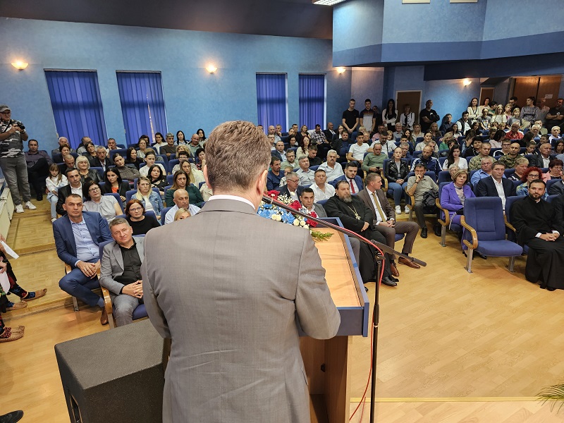 ZAVIČAJ VUKU NAPRIJED: Nagrađeni zaslužni građani opštine Ugljevik 