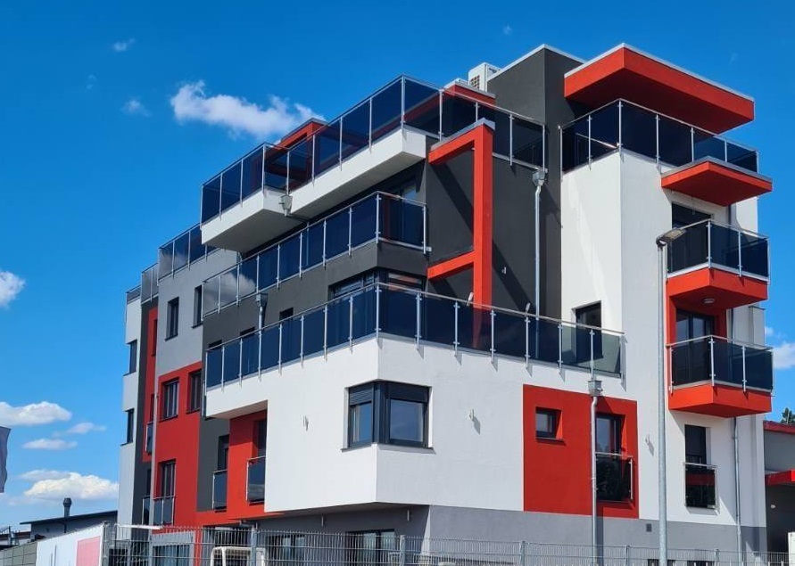 Nešković i Kojadinović na otvaranju hotela „Viktoria interpark