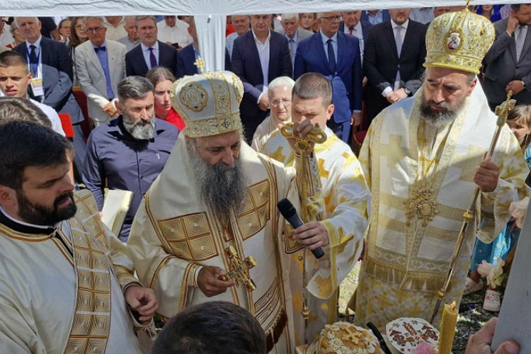 Patrijarh Porfirije: Srbi su jedan narod bez obzira na granice