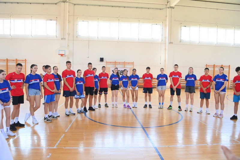 U Dvorovima svečano otvoren košarkaški kamp (FOTO)