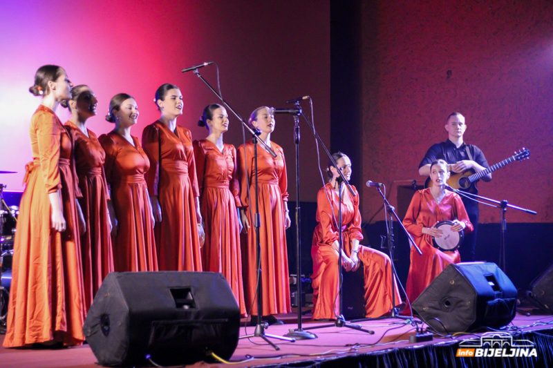 Bijeljina: Održan humanitarni koncert fondacije Delije  (FOTO/VIDEO)