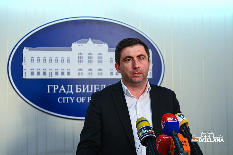 Bijeljina: Članovi spasilačke ekipe krenuli u Tursku (FOTO)