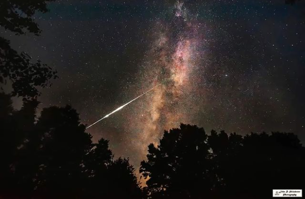 Ostanite budni i na nebu ćete vidjeti čarobni spektakl: Večeras nas čeka meteorska kiša