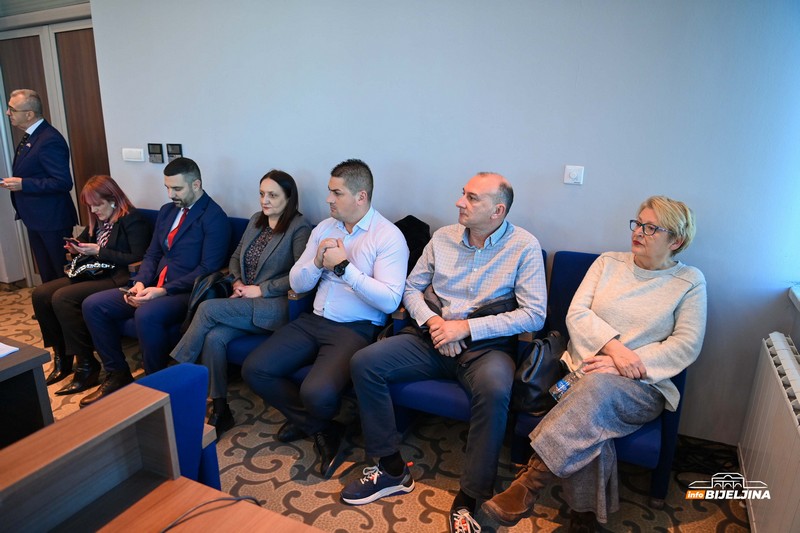 Počela vanredna sjednica o stanju u vrtiću 
