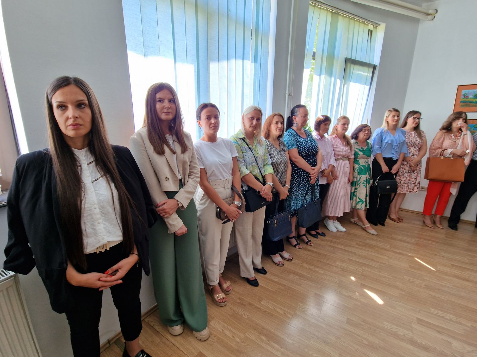 Predsjednik Srpske posjetila školu u Velikoj Obarskoj (FOTO)