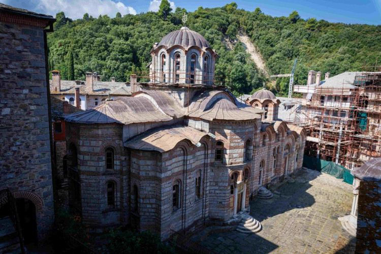 Danas Vavedenje Presvete Bogorodice i slava manastira Hilandar