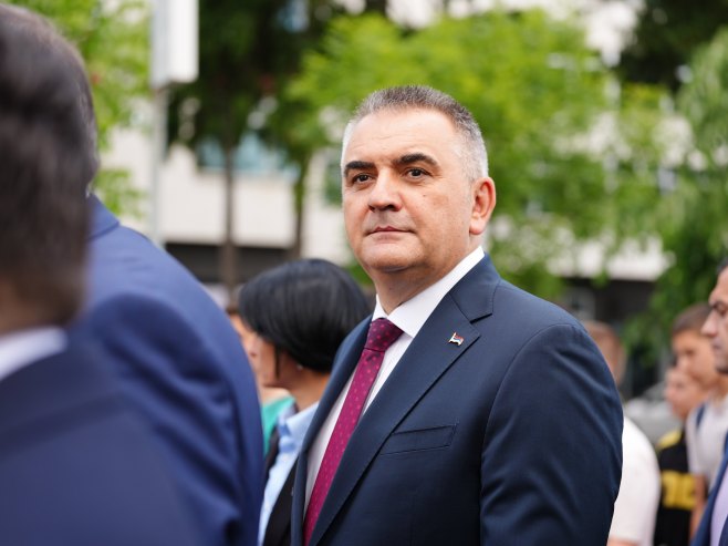 Minić odao priznanje lovcima iz Ribnika koji su iz 70 metara duboke špilje spasili psa