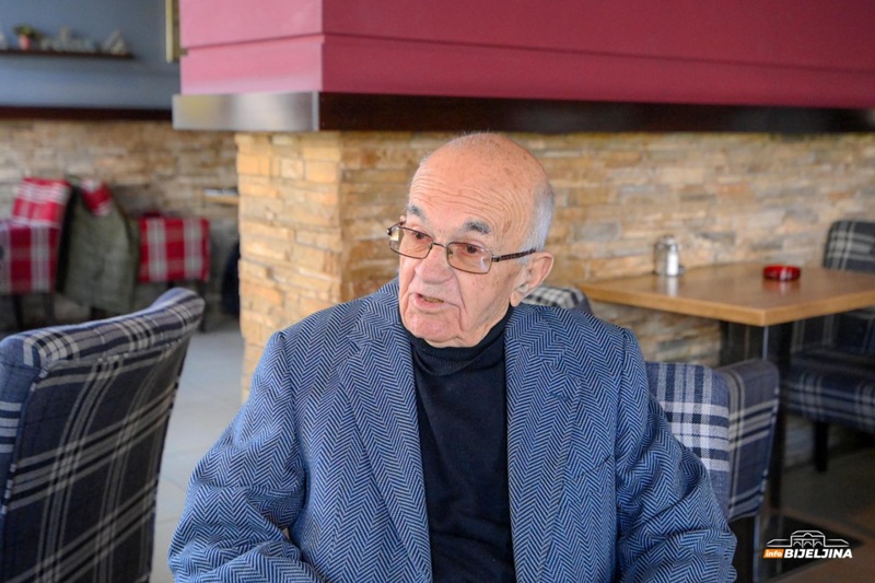 Memoari Bijeljinca Slavka (90): Dva groblja, dvije zanimljive priče (FOTO)