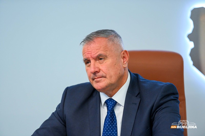 Višković o izgradnji stambene zgrade za mlade bračne parove: Cilj je da ostanu u Milićima