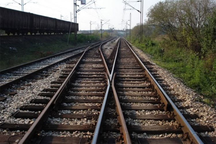 Ženu udario voz kod Visokog, preminula u bolnici