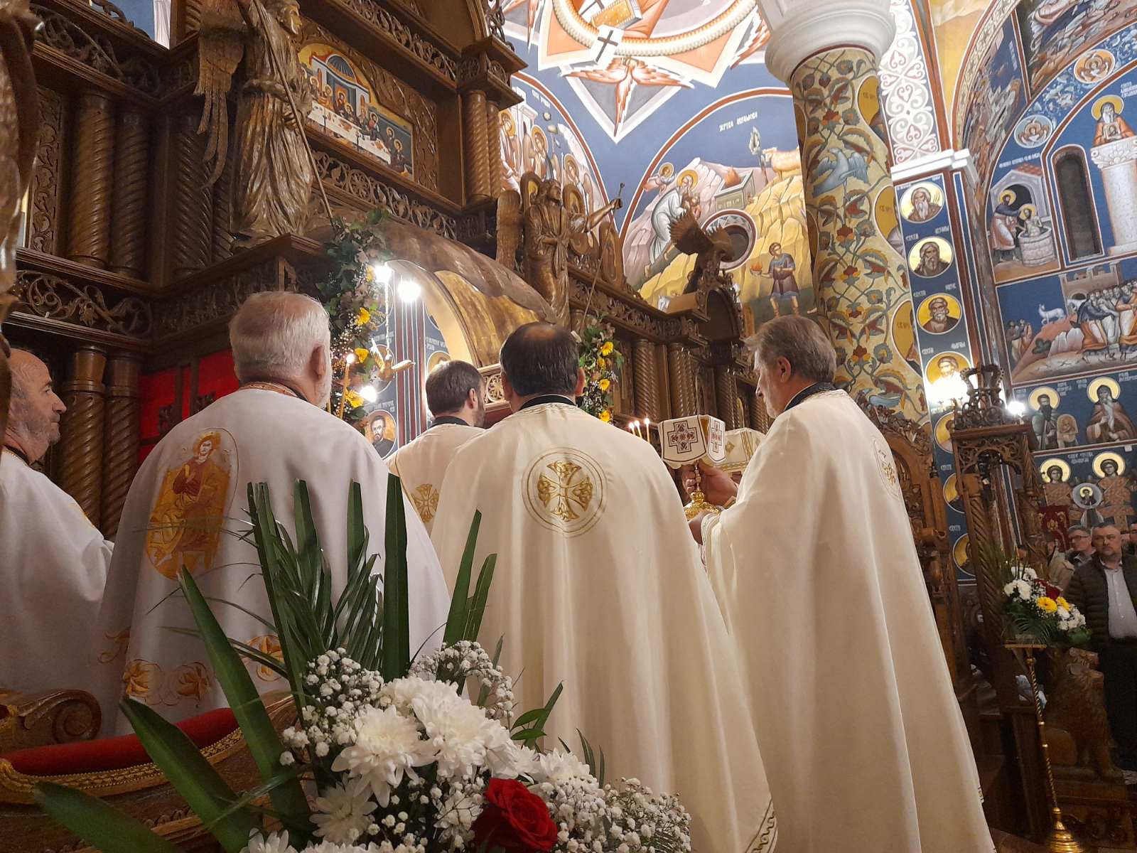 Bijeljina: Veliki broj vjernika na Božićnoj liturgiji (FOTO)