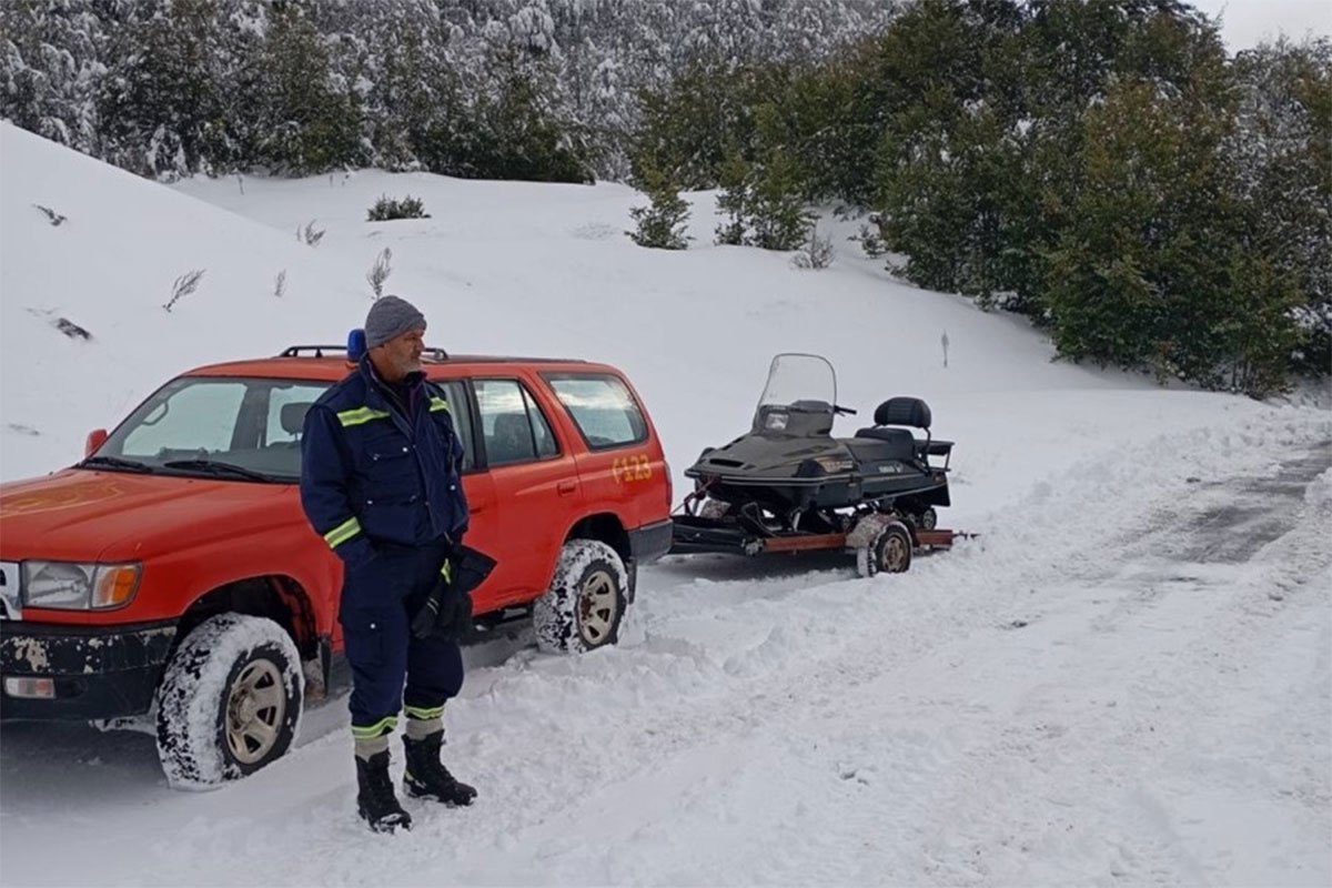 Spasioci krenuli ka Sinjajevini i Bjelasici, stočari i stada zarobljeni u smetovima