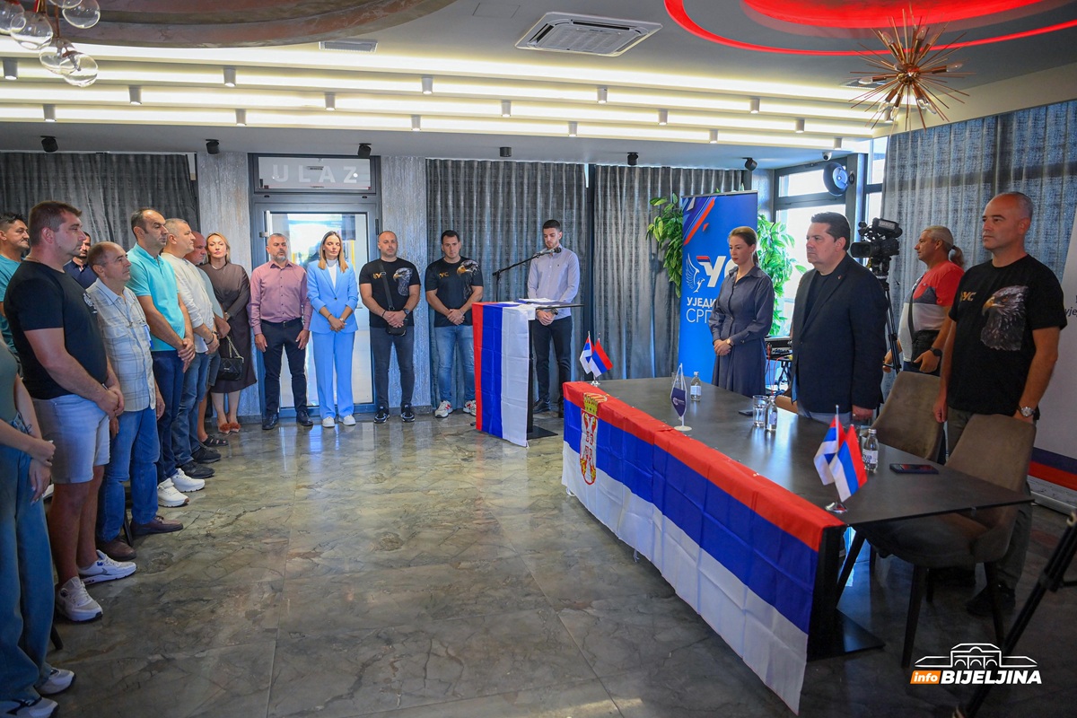 Ujedinjena Srpska predstavila kandidate u Bijeljini, Stevandić poručio: Radom smo ljudima vraćali povjerenje (FOTO)