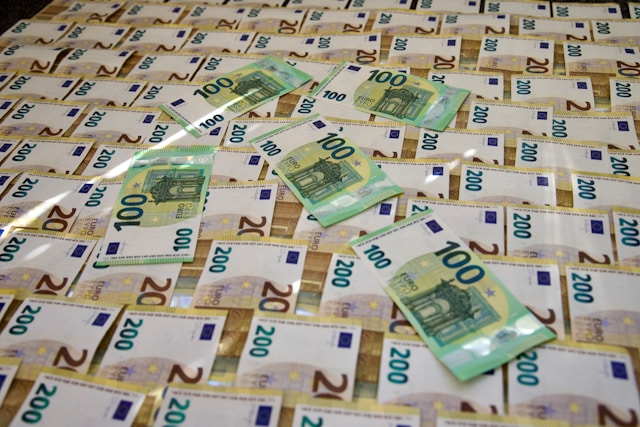 Svijet dobio gotovo dva miliona novih milionera: Njihovo bogatstvo dostiglo rekordnih 98,3 biliona dolara