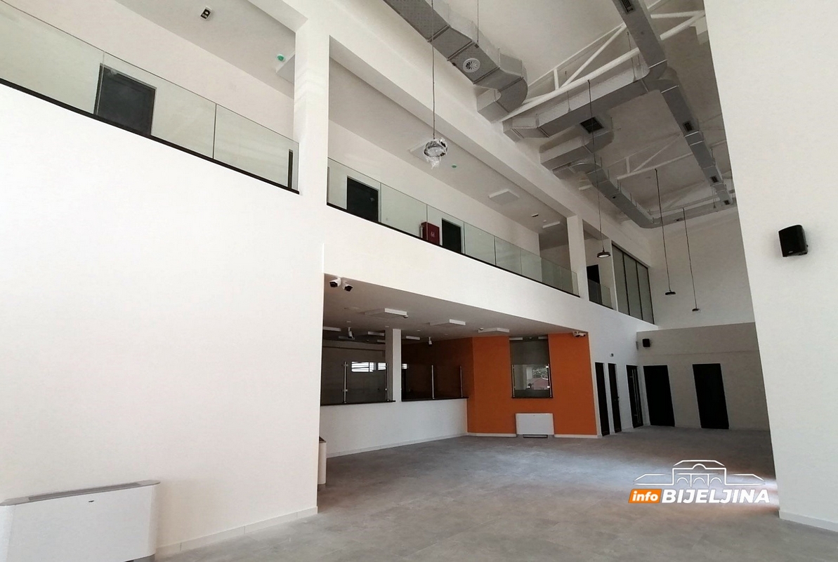 Bijeljina: Zavirite u novu autobusku stanicu, graditelji kažu da takav izgled kod nas nije viđen (FOTO)