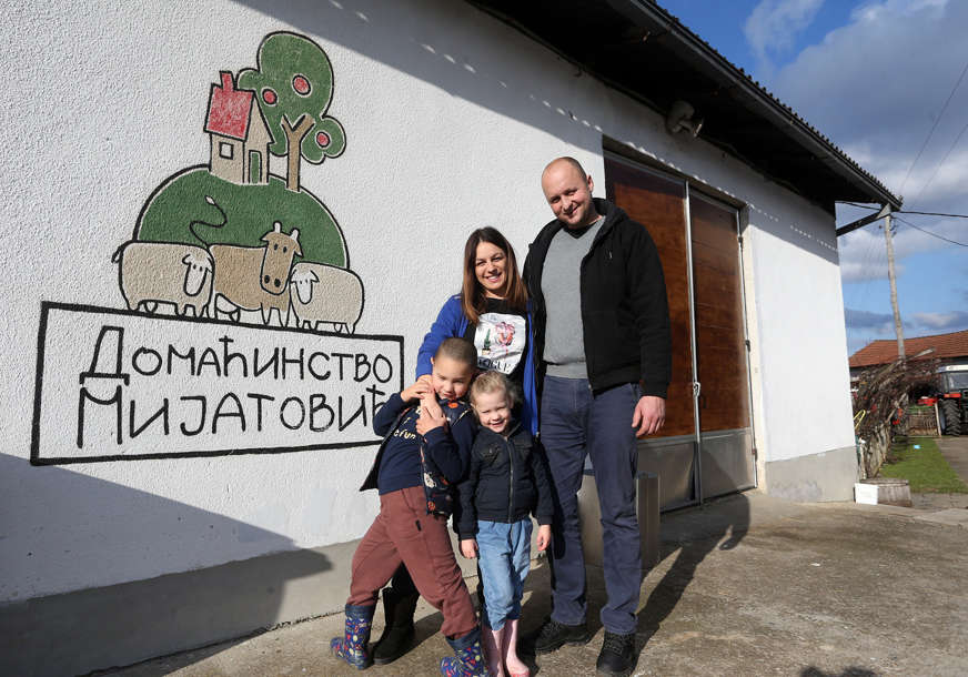 Sagradili imanje bez kredita: Mladi bračni par sreću pronašao na selu