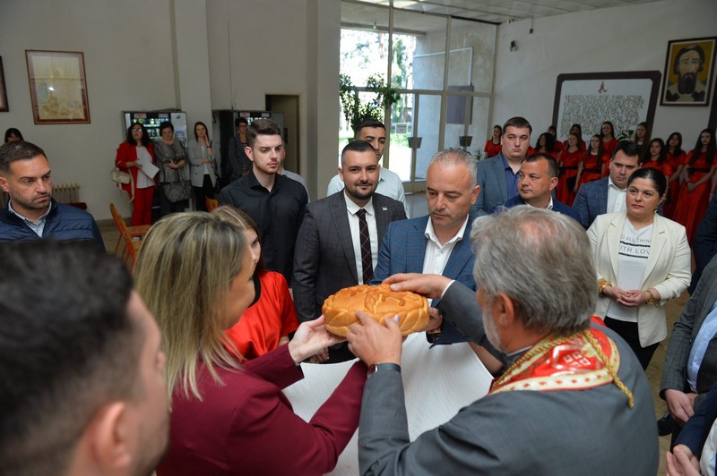 Poljoprivredna i medicinska škola Bijeljina proslavila školsku slavu (FOTO)