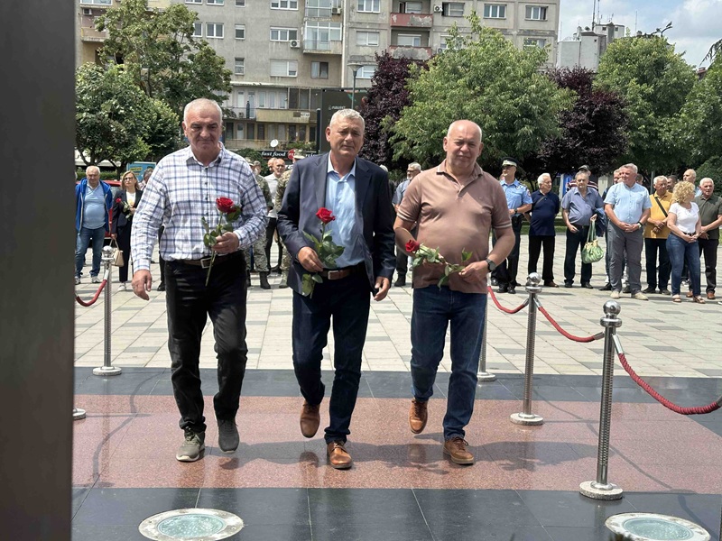 Bijeljina odala počast poginulim borcima povodom 34 godine Druge semberske brigade /FOTO/
