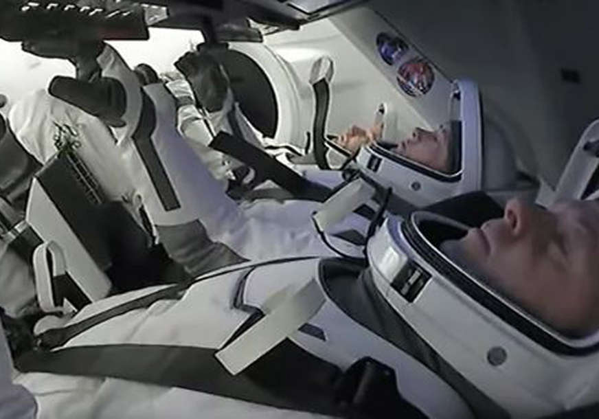 Proveli 199 DANA U SVEMIRU: Četiri astronauta Spejs eks-a bezbjedno stigla na zemlju