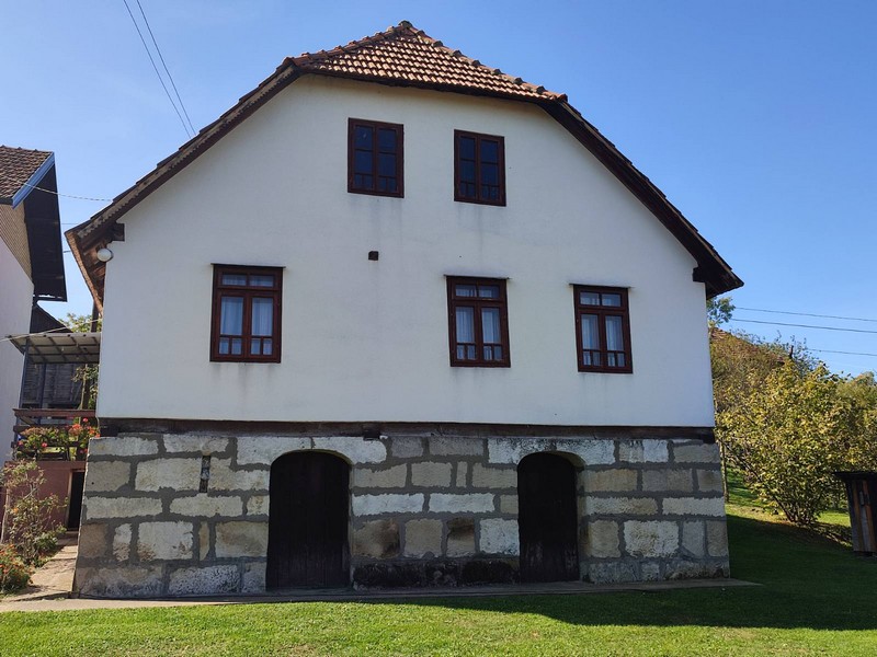 Petar (90) ne odustaje od zanata: Kuće gradio od Bijeljine do Beograda, još ga drži želja za radom