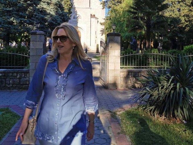 Cvijanović u šetnji Trebinjem (FOTO)